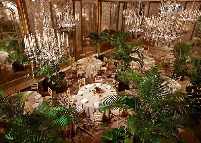 Hotel Plaza Athenee - Dorchester Collection Paris